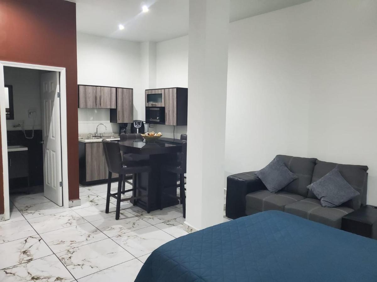 Suites Motel La Frontera ซิวดัด ฮัวเรซ ภายนอก รูปภาพ