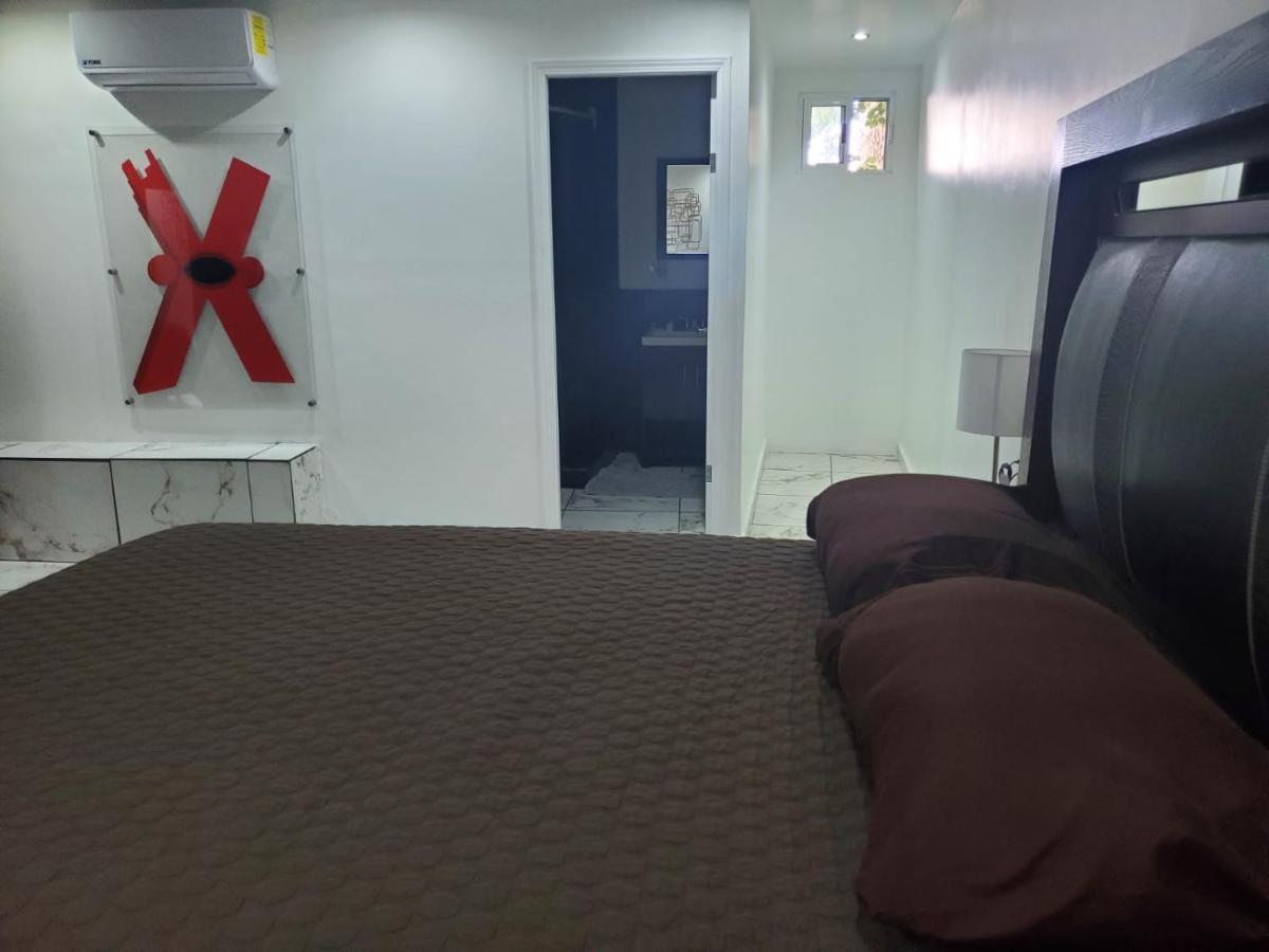 Suites Motel La Frontera ซิวดัด ฮัวเรซ ภายนอก รูปภาพ